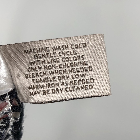 Chicos Easywear Leopard Top Open Front Sz. 1 (M) - Picture 8 of 9